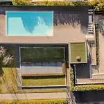 Giax Tower Luxury Oasis