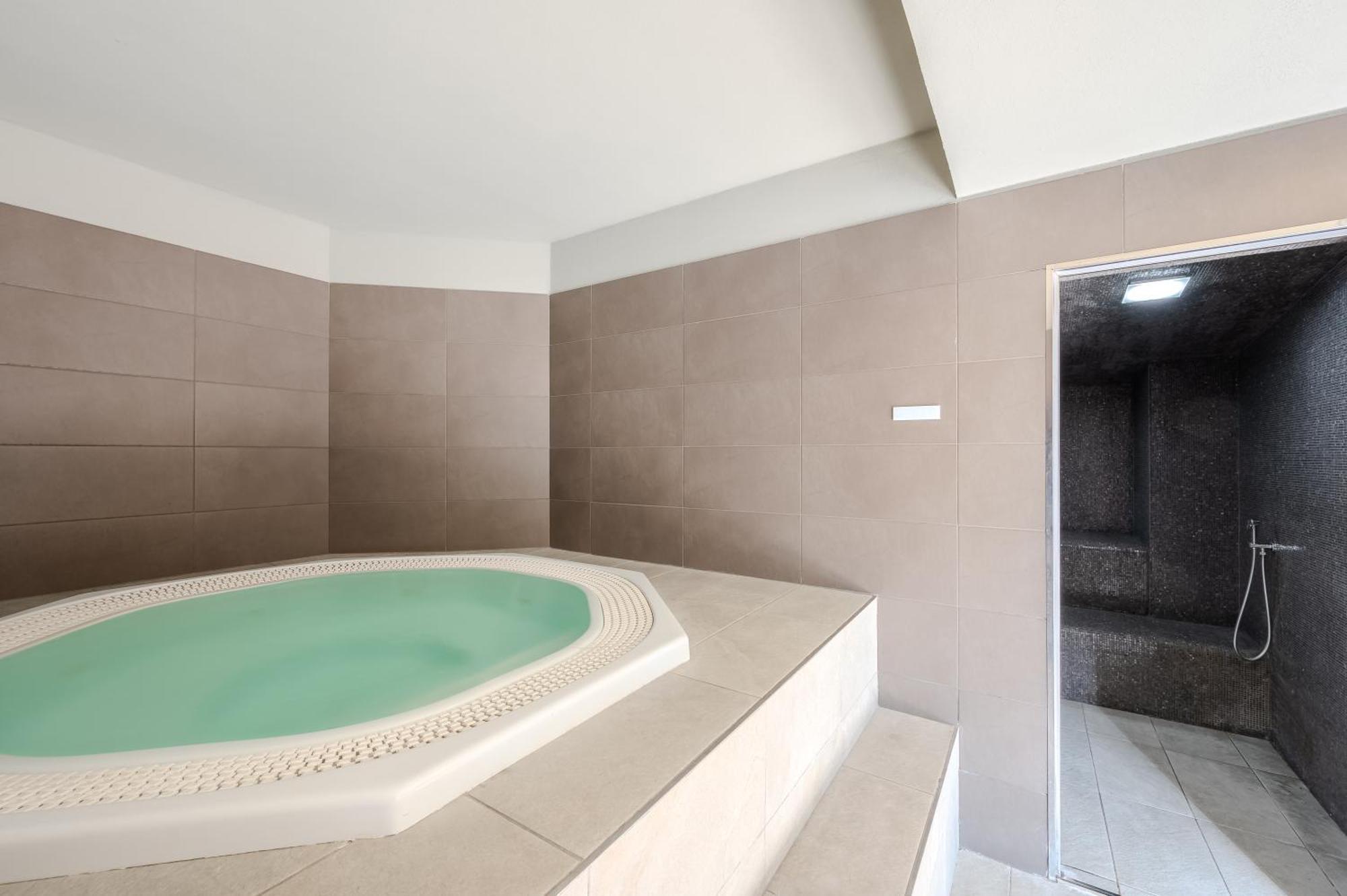Giax Tower Luxury Oasis Apartment *