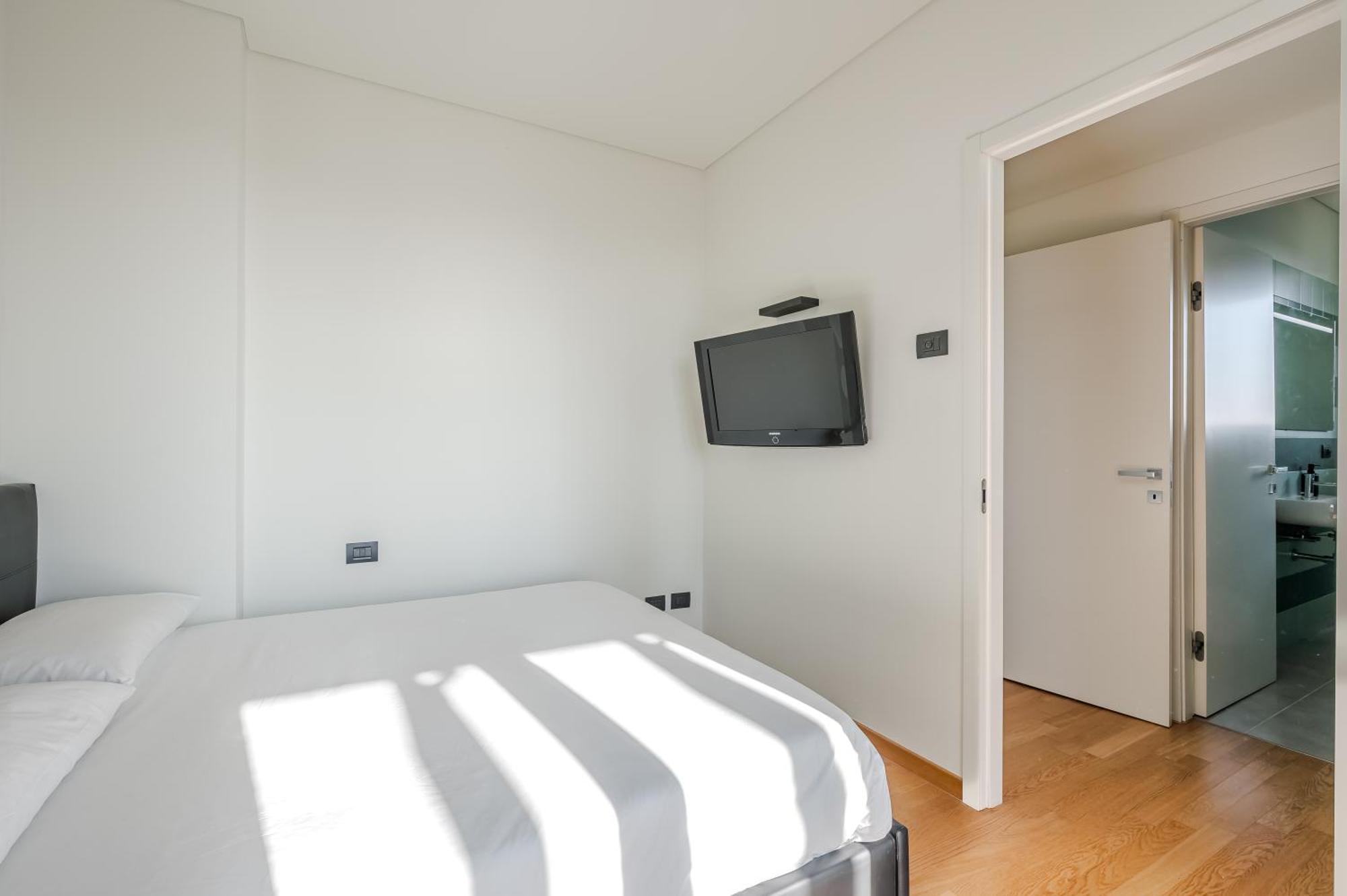 Giax Tower Luxury Oasis